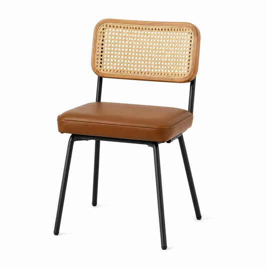 Silla de piel sintética marrón y ratán con patas de metal negras
